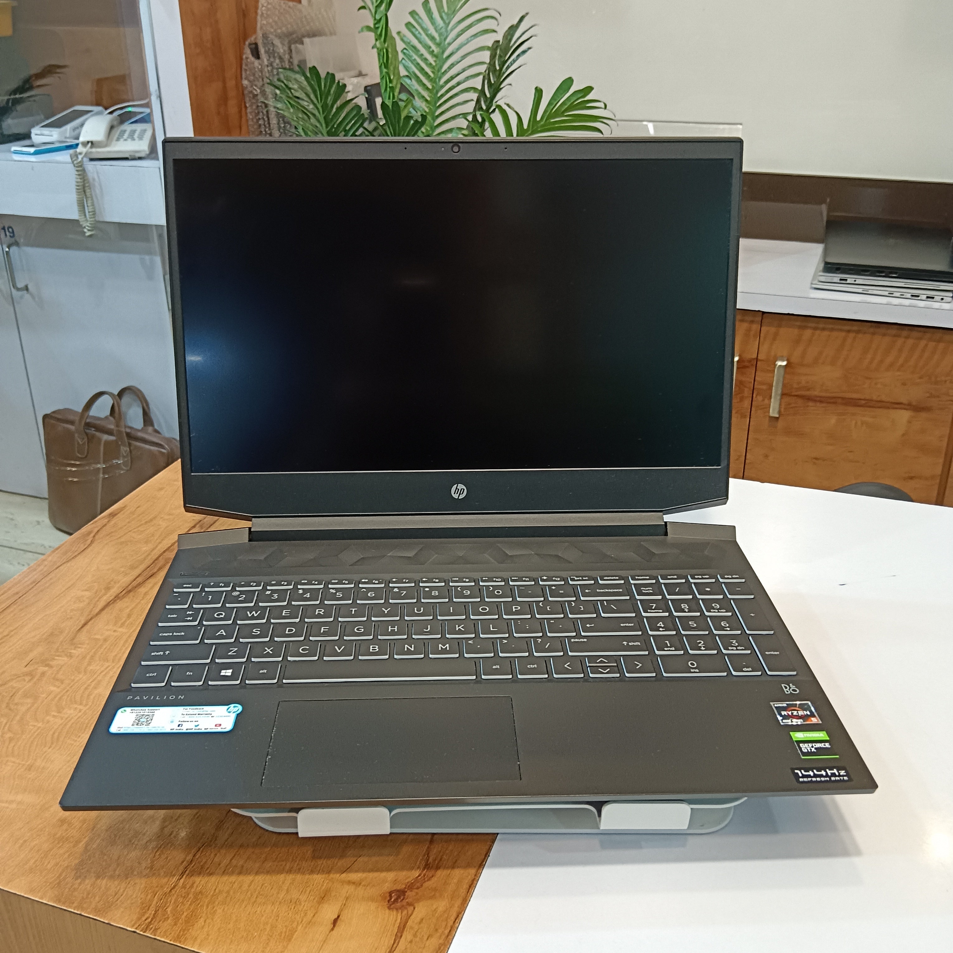 HP Pav Gaming Laptop15-ec1025AX (Smart Deal)